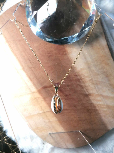 Collier ''Coquillage'' doré